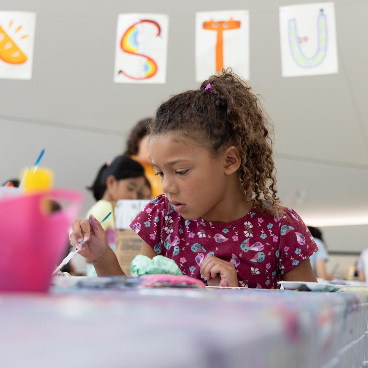 Block image kid making art