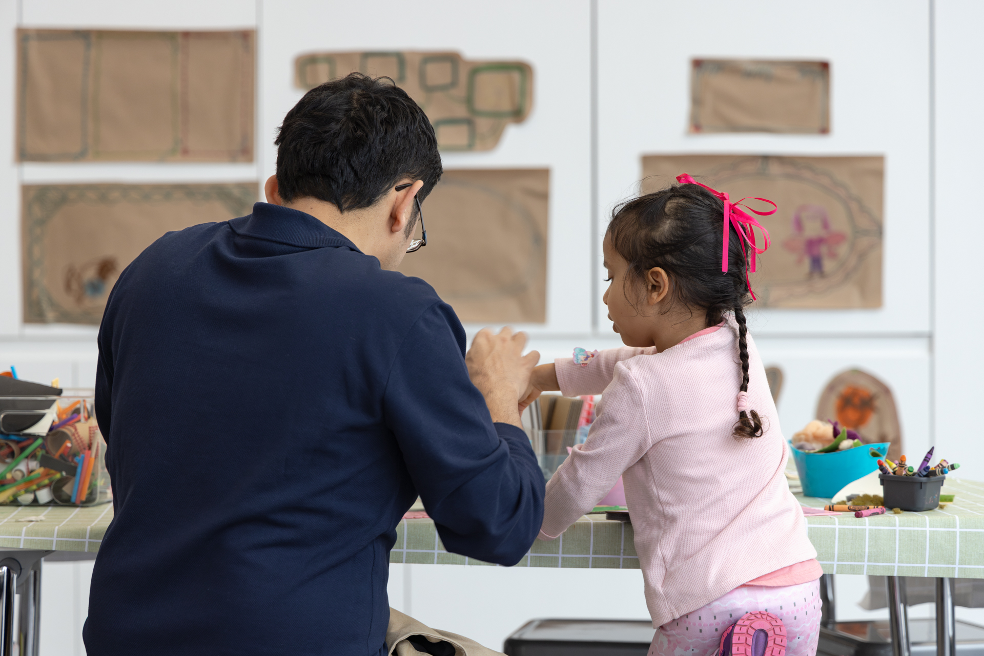 parent and child at art museum